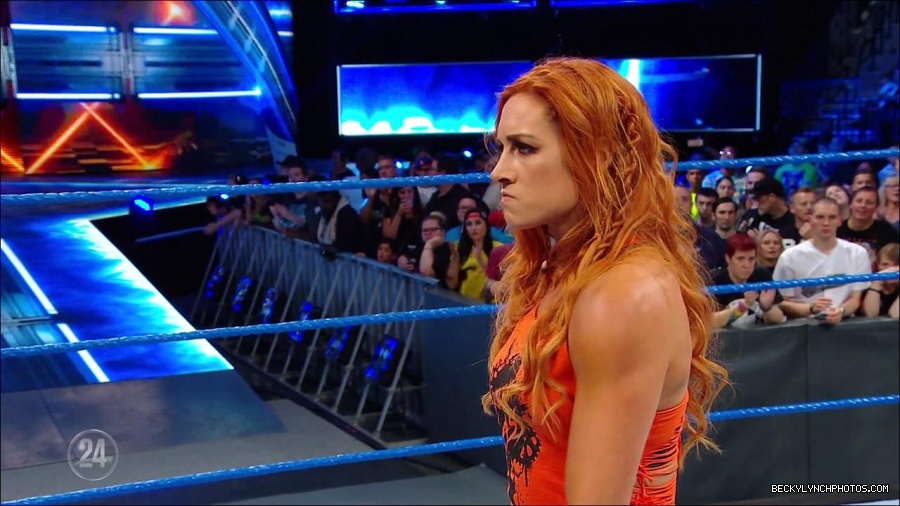 Becky_Lynch_-_The_Man_mp4_001293166.jpg