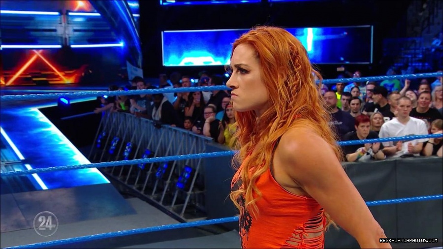 Becky_Lynch_-_The_Man_mp4_001294366.jpg