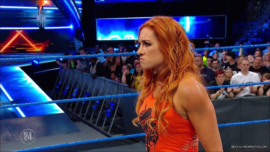 Becky_Lynch_-_The_Man_mp4_001295566.jpg