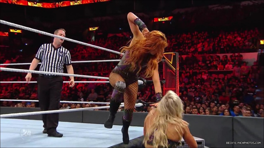 Becky_Lynch_-_The_Man_mp4_001320366.jpg