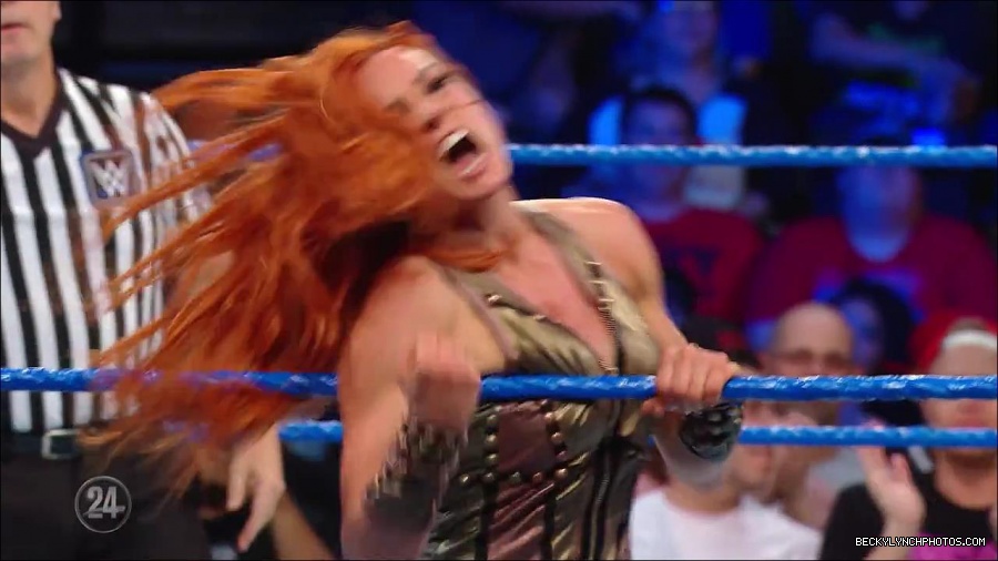 Becky_Lynch_-_The_Man_mp4_001375166.jpg