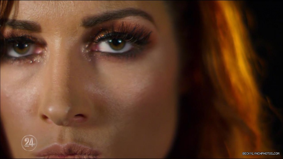 Becky_Lynch_-_The_Man_mp4_001380366.jpg