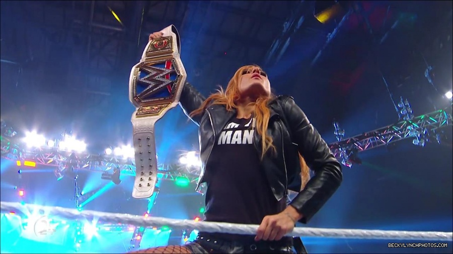 Becky_Lynch_-_The_Man_mp4_001381566.jpg