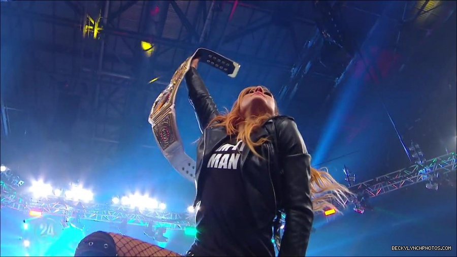 Becky_Lynch_-_The_Man_mp4_001382366.jpg