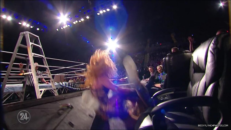 Becky_Lynch_-_The_Man_mp4_001397166.jpg