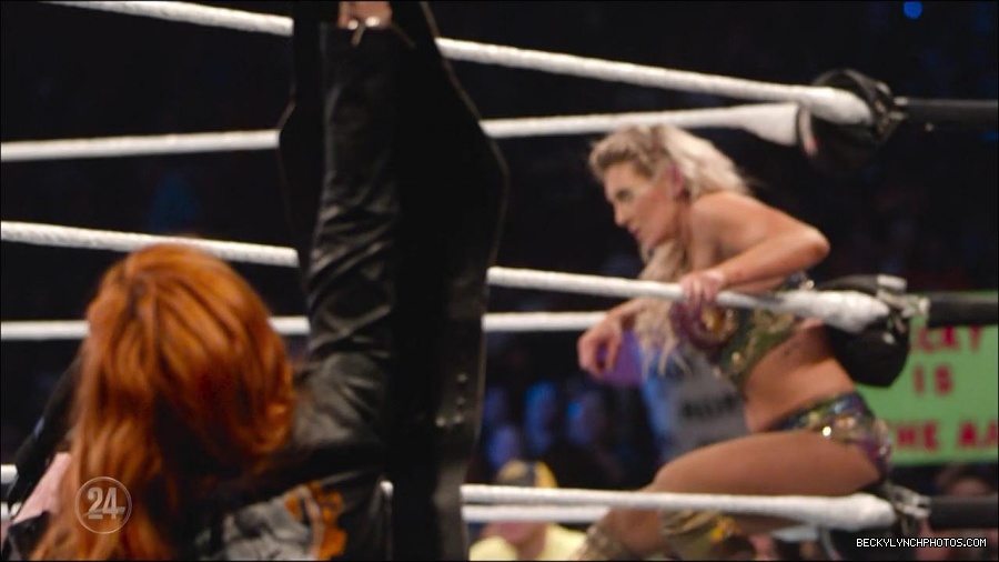 Becky_Lynch_-_The_Man_mp4_001415433.jpg