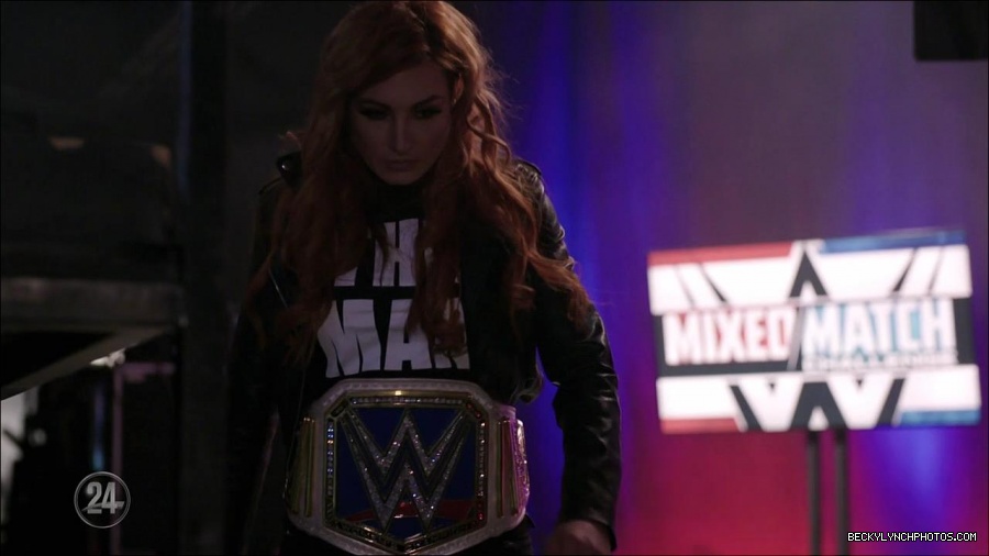 Becky_Lynch_-_The_Man_mp4_001422233.jpg