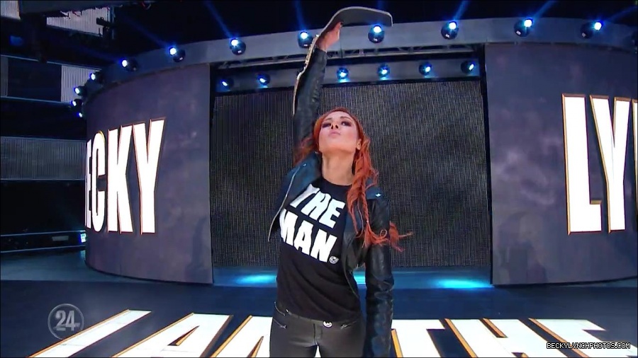 Becky_Lynch_-_The_Man_mp4_001424233.jpg