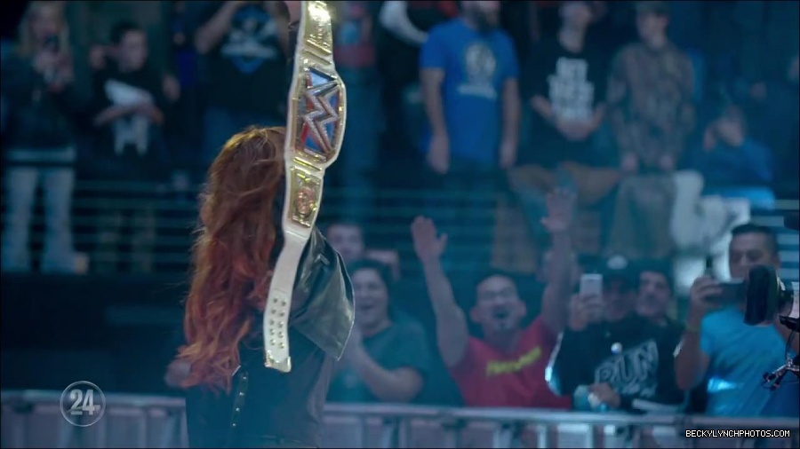 Becky_Lynch_-_The_Man_mp4_001424633.jpg