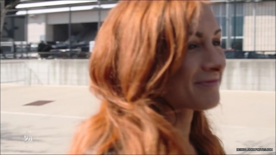 Becky_Lynch_-_The_Man_mp4_001471433.jpg