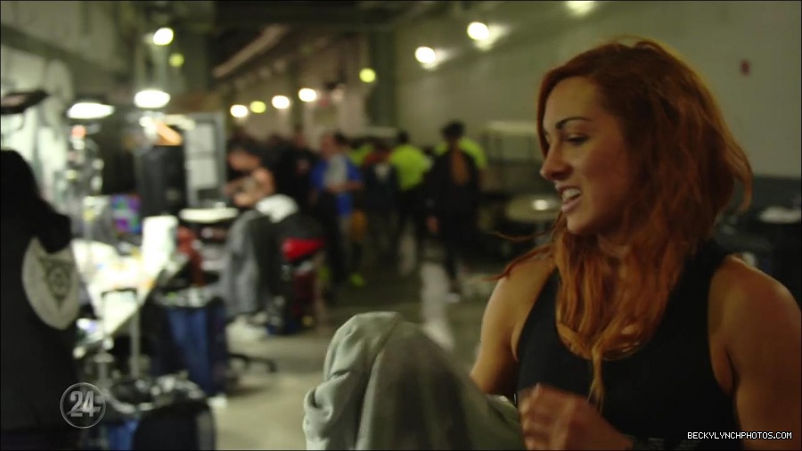 Becky_Lynch_-_The_Man_mp4_001505033.jpg