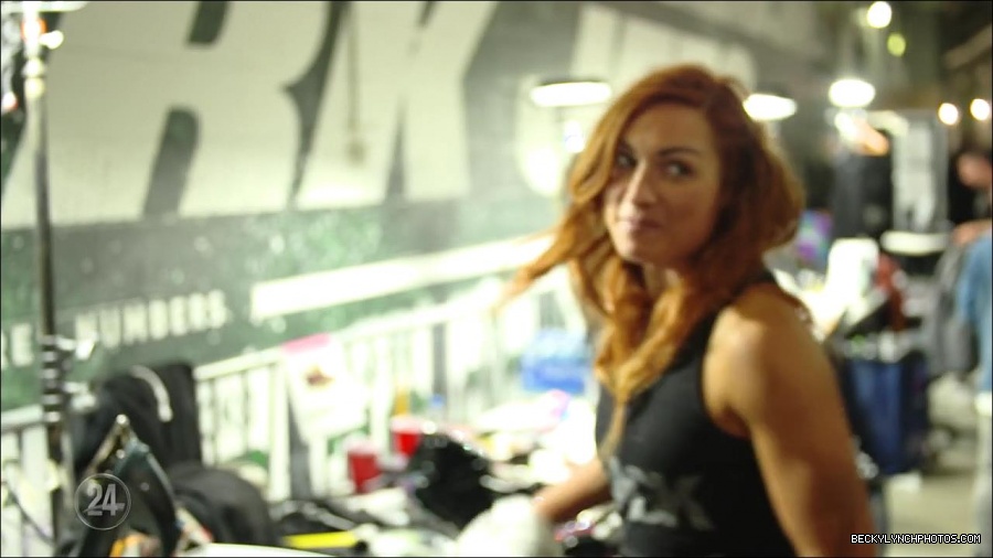 Becky_Lynch_-_The_Man_mp4_001550633.jpg