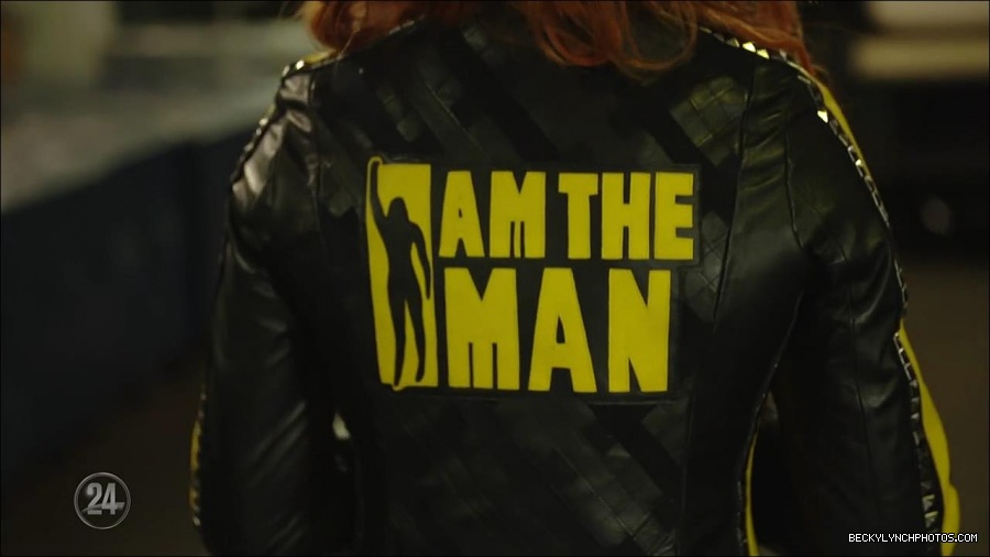 Becky_Lynch_-_The_Man_mp4_001562633.jpg