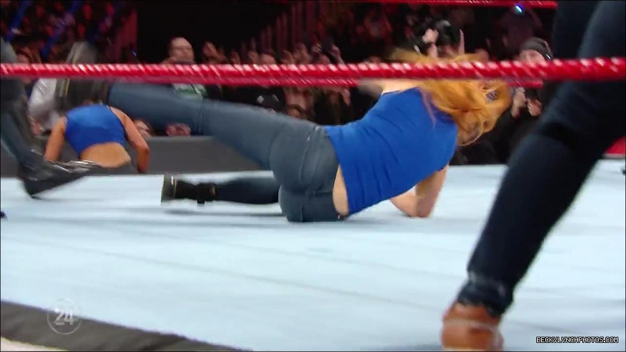 Becky_Lynch_-_The_Man_mp4_001644166.jpg