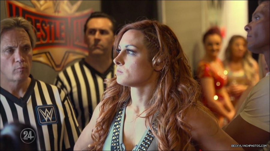 Becky_Lynch_-_The_Man_mp4_002354500.jpg