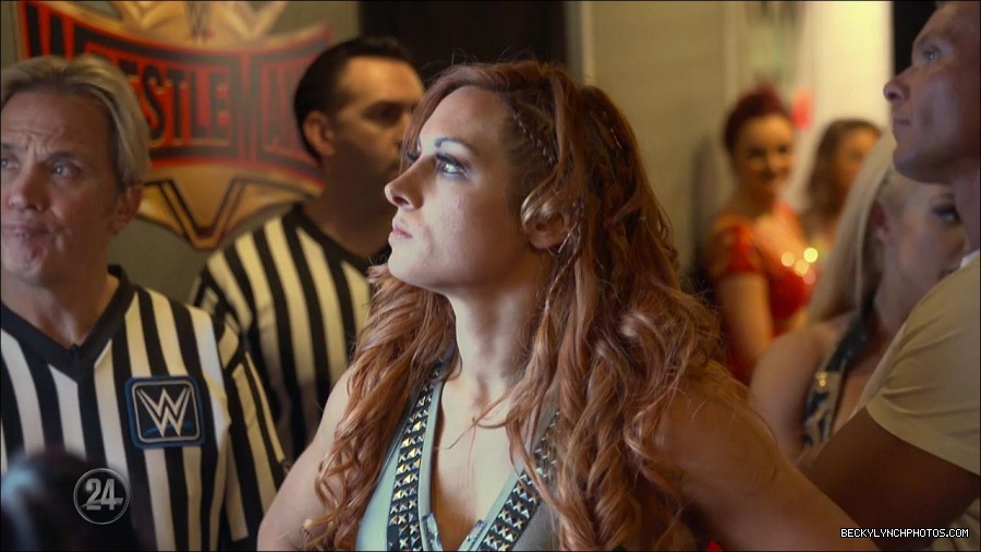 Becky_Lynch_-_The_Man_mp4_002356100.jpg