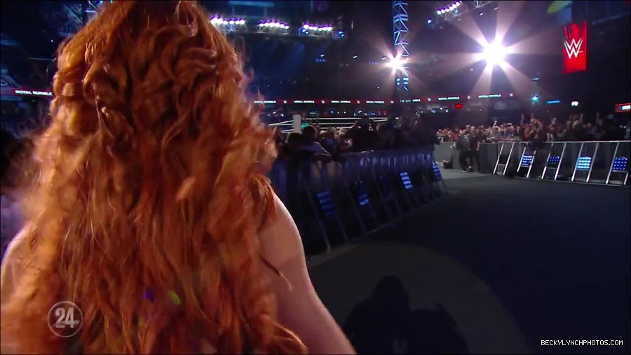 Becky_Lynch_-_The_Man_mp4_002410100.jpg