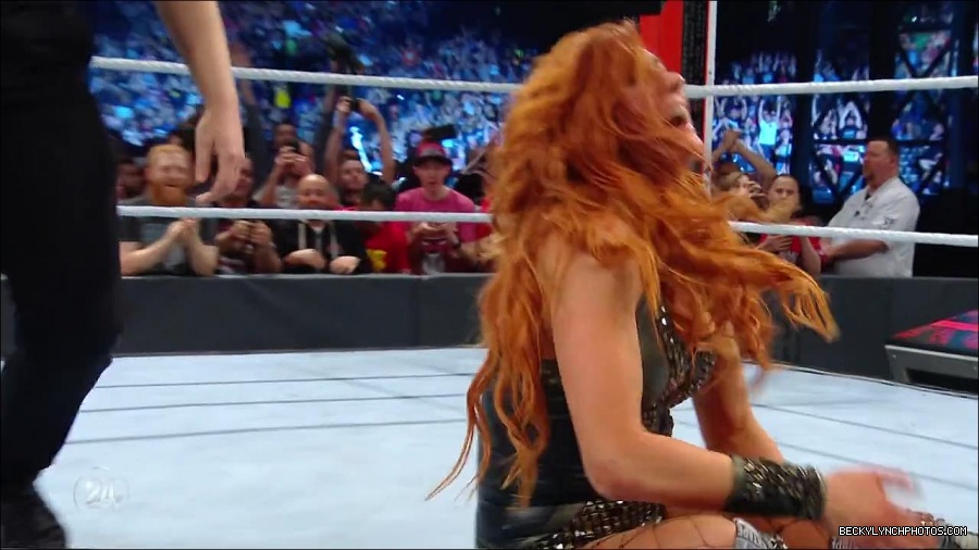 Becky_Lynch_-_The_Man_mp4_002451300.jpg