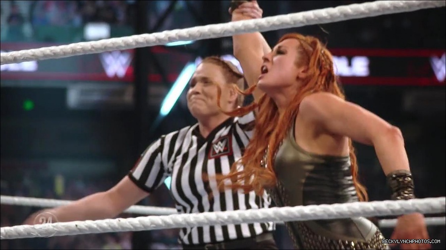 Becky_Lynch_-_The_Man_mp4_002460900.jpg