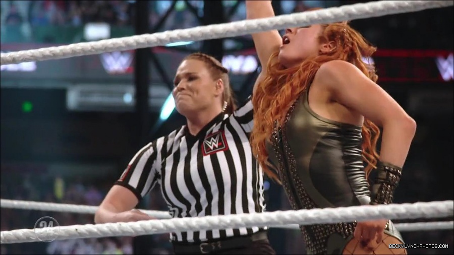 Becky_Lynch_-_The_Man_mp4_002461300.jpg