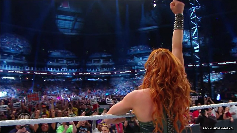 Becky_Lynch_-_The_Man_mp4_002480500.jpg