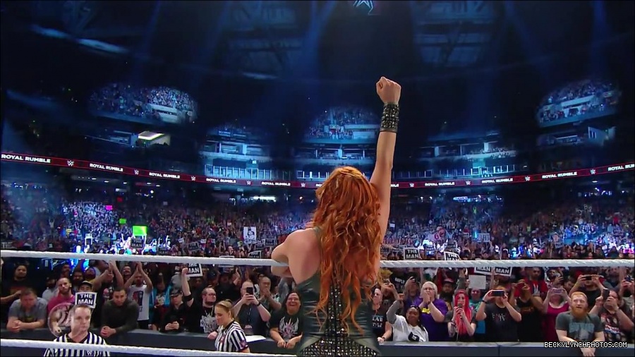 Becky_Lynch_-_The_Man_mp4_002482900.jpg