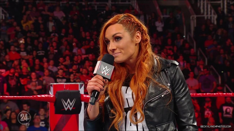 Becky_Lynch_-_The_Man_mp4_002562100.jpg