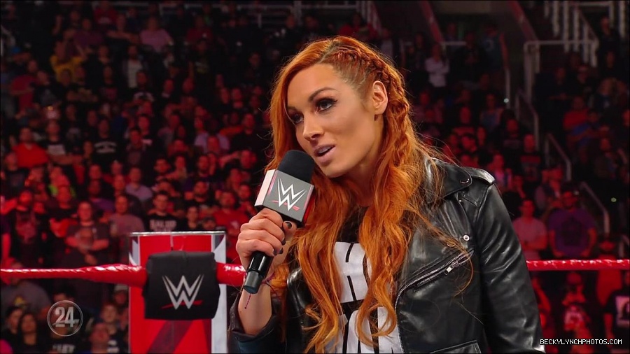 Becky_Lynch_-_The_Man_mp4_002562500.jpg