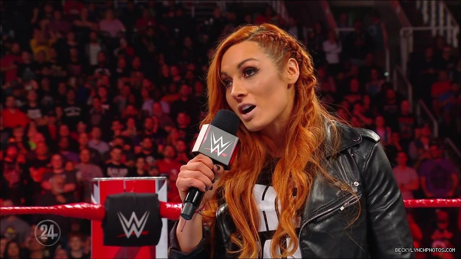 Becky_Lynch_-_The_Man_mp4_002563300.jpg