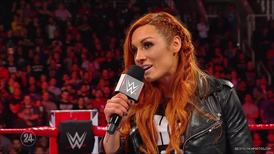 Becky_Lynch_-_The_Man_mp4_002564900.jpg