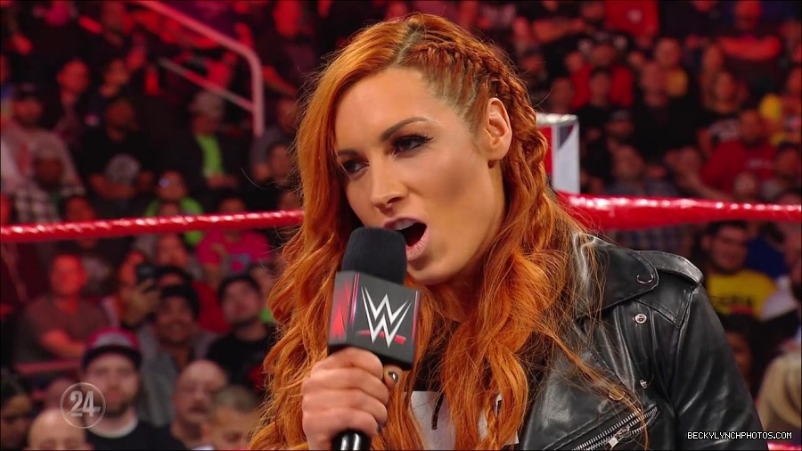 Becky_Lynch_-_The_Man_mp4_002568900.jpg