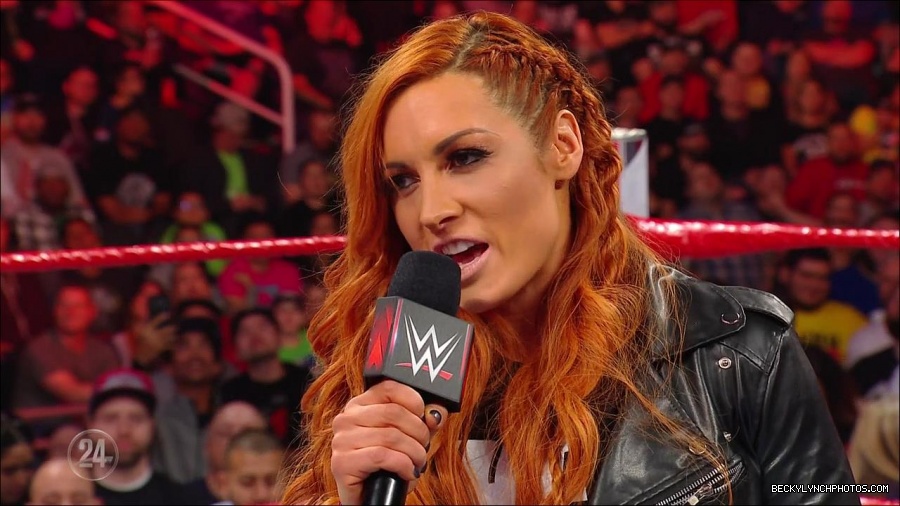 Becky_Lynch_-_The_Man_mp4_002569300.jpg