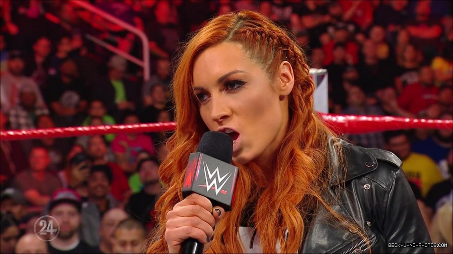 Becky_Lynch_-_The_Man_mp4_002570500.jpg