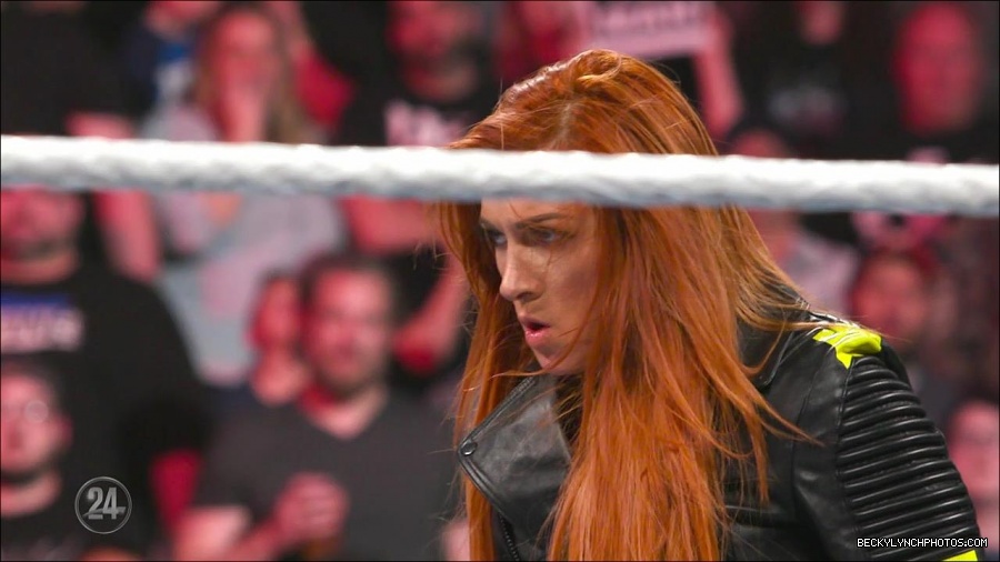 Becky_Lynch_-_The_Man_mp4_002593300.jpg