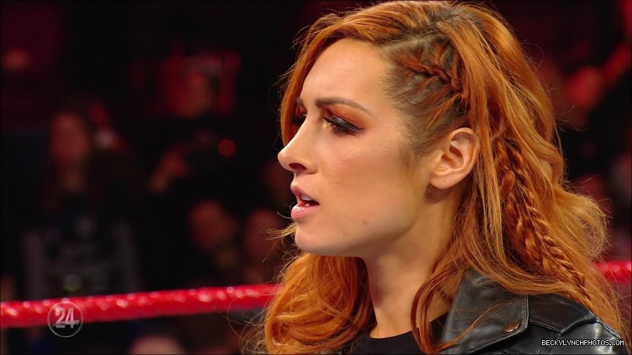 Becky_Lynch_-_The_Man_mp4_002617100.jpg