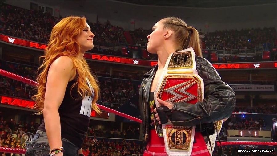 Becky_Lynch_-_The_Man_mp4_002663500.jpg