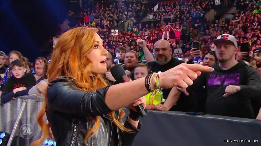 Becky_Lynch_-_The_Man_mp4_002667900.jpg