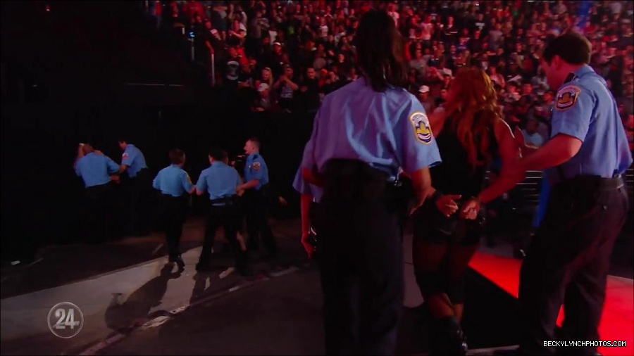 Becky_Lynch_-_The_Man_mp4_002677500.jpg