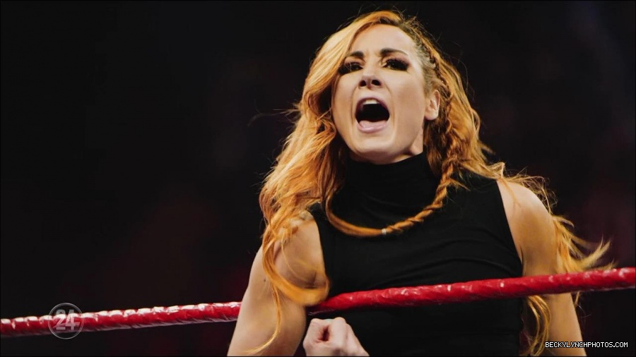 Becky_Lynch_-_The_Man_mp4_002732300.jpg