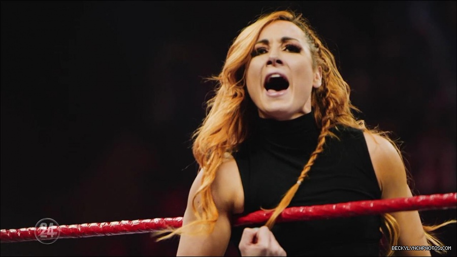 Becky_Lynch_-_The_Man_mp4_002733100.jpg