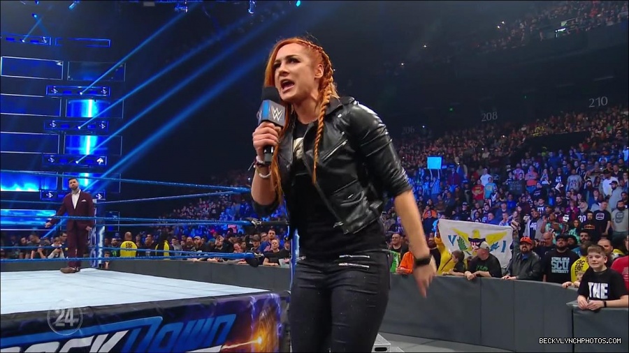 Becky_Lynch_-_The_Man_mp4_002765100.jpg