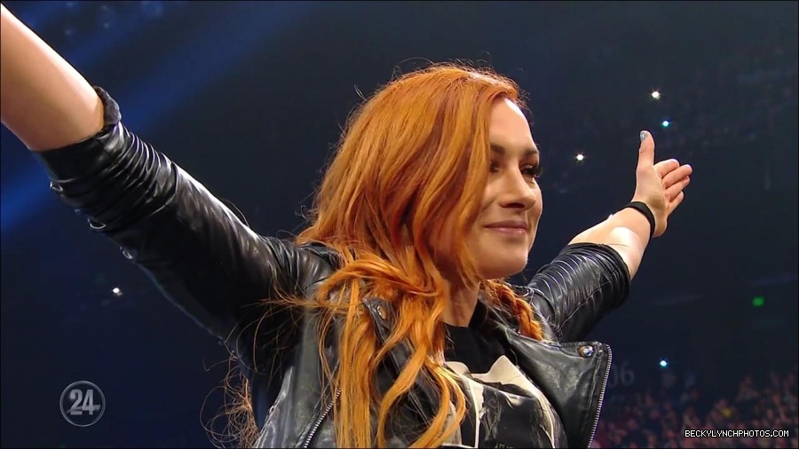 Becky_Lynch_-_The_Man_mp4_002765900.jpg