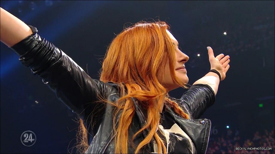 Becky_Lynch_-_The_Man_mp4_002766700.jpg