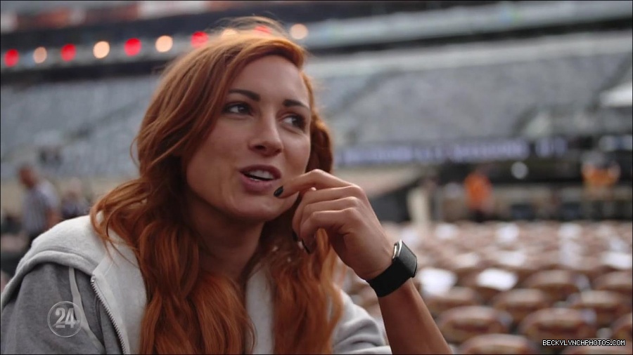 Becky_Lynch_-_The_Man_mp4_002850800.jpg