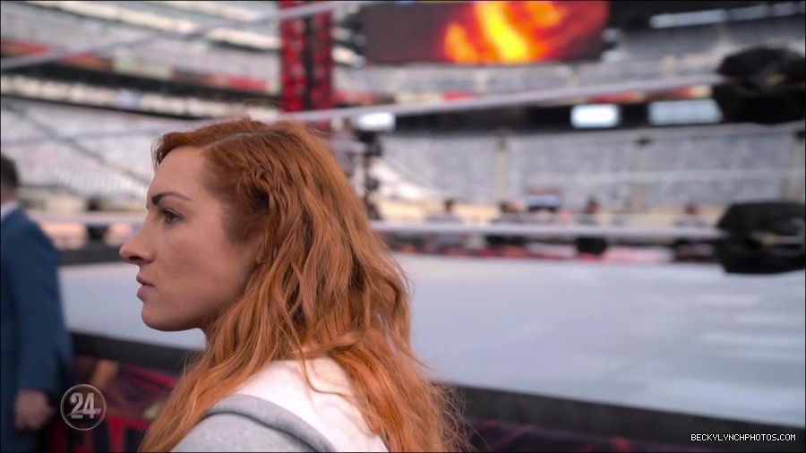 Becky_Lynch_-_The_Man_mp4_002868800.jpg