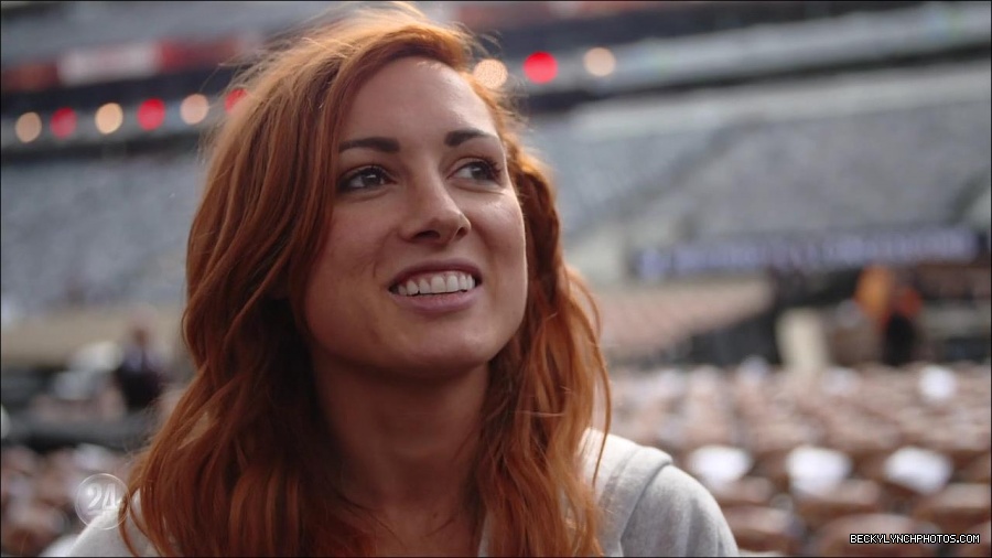 Becky_Lynch_-_The_Man_mp4_002883600.jpg