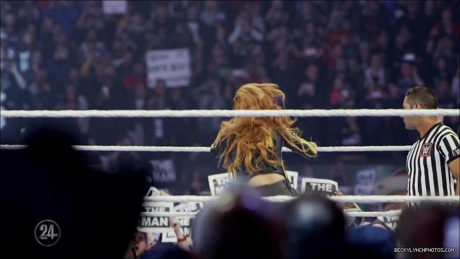 Becky_Lynch_-_The_Man_mp4_003133033.jpg