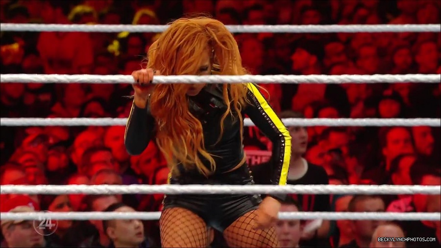 Becky_Lynch_-_The_Man_mp4_003161833.jpg