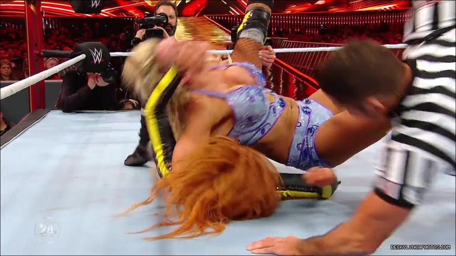 Becky_Lynch_-_The_Man_mp4_003181033.jpg