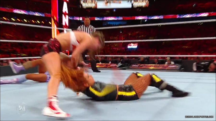 Becky_Lynch_-_The_Man_mp4_003187033.jpg